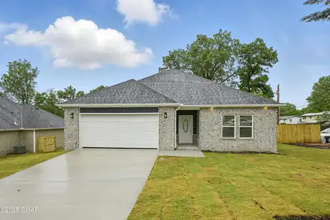 406 Barton Place, Neosho, MO 64850