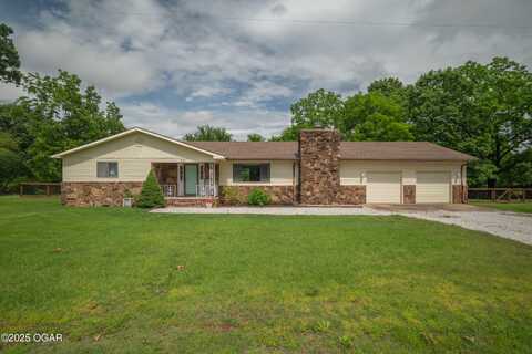 214 S Ozark Trail, Goodman, MO 64843