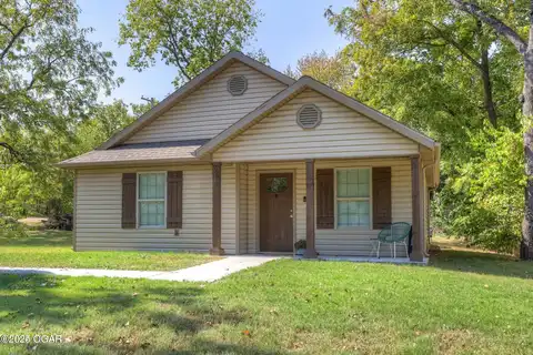214 Brownell, Joplin, MO 64801