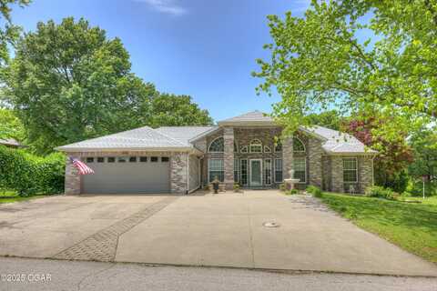2214 Varney, Neosho, MO 64850