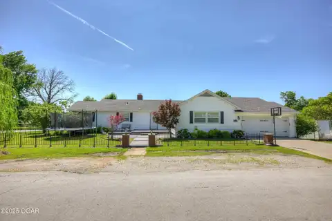 818 Highland Place, Neosho, MO 64850