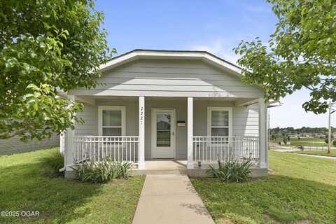2221 Kentucky Avenue, Joplin, MO 64804