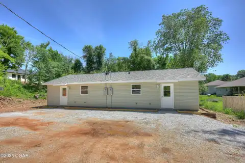 1601 Ridgewood, Neosho, MO 64850