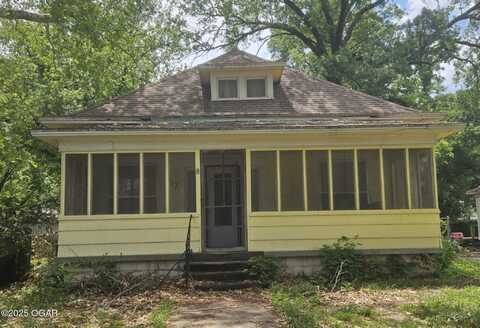 707 W 8th Street, Pittsburg, KS 66762