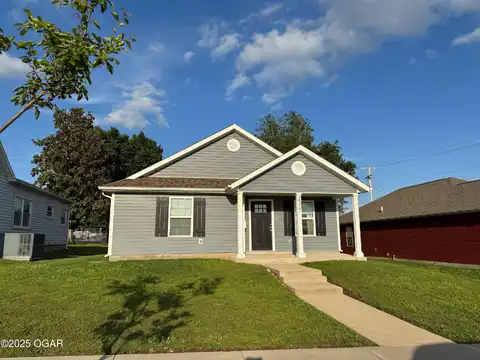 2327 S Harlem Avenue, Joplin, MO 64804
