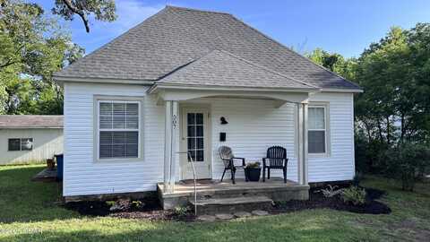 507 W Hill Street, Neosho, MO 64850