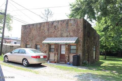 706 Church Street, Golden City, MO 64748