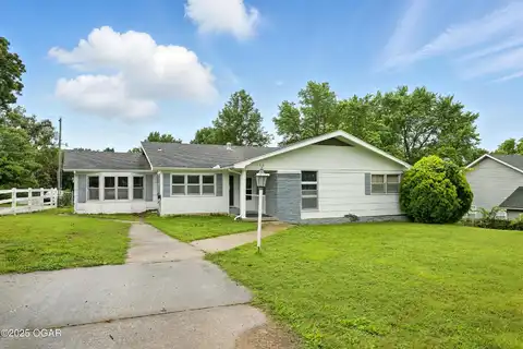 711 W South Street, Neosho, MO 64850