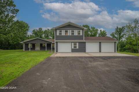 1546 S School Street, Goodman, MO 64843