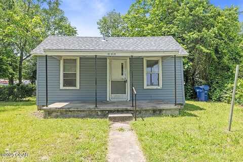 820 N Tom Street, Webb City, MO 64870