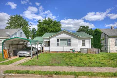 1418 Forest Street, Carthage, MO 64836