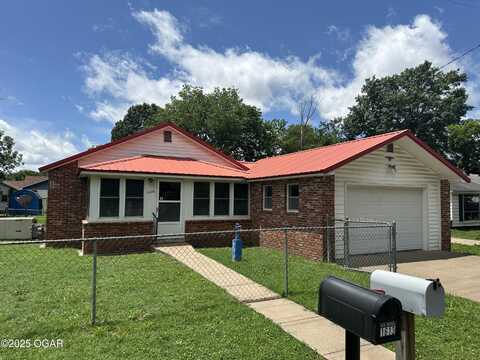 1620 Roark Avenue, Seneca, MO 64865