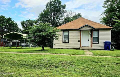 1109 Lincoln Avenue, Baxter Springs, KS 66713