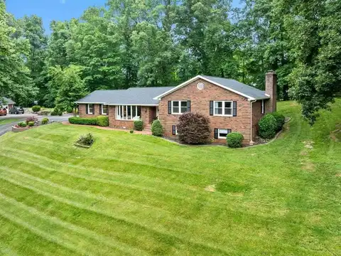 375 Hillcrest Circle, Hawesville, KY 42348