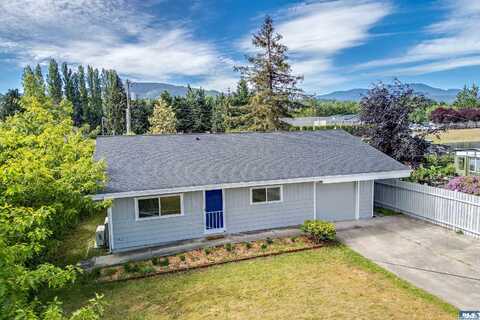 127 W Hammond St, Sequim, WA 98382