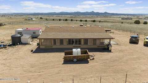 3233 W Sandstone Drive, Paulden, AZ 86334