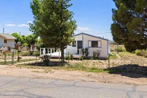 305 Aspen Road, Paulden, AZ 86334