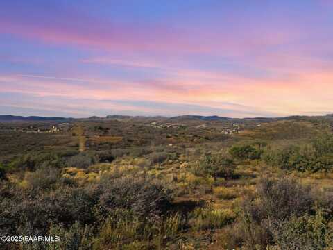 11425 S Hackberry Road, Mayer, AZ 86333