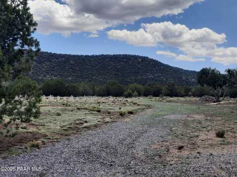 47683 N Deadwood Drive, Seligman, AZ 86337