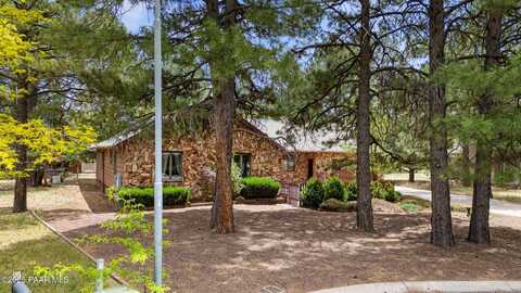 2468 N Strawberry Way, Flagstaff, AZ 86004