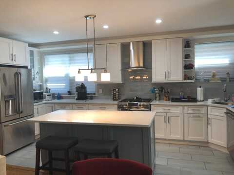 5160 Post Road, Bronx, NY 10471