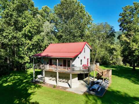 560 S Emerald Isle, Alderson, WV 24910