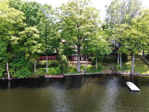 241 Kunkel Point Rd, Mayfield, NY 12117