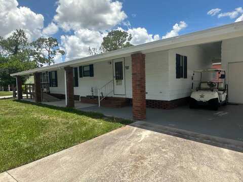 9866 Tamarron Ct., North Fort Myers, FL 33903