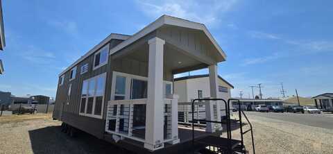 1475 N State St, Hemet, CA 92543
