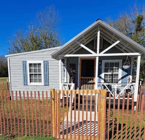 410 W 2nd St, Coalgate, OK 74538