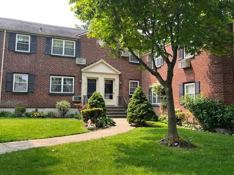 210-12 69th Ave, Bayside, NY 11364