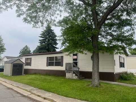 38025 Johannes Dr, Clinton Township, MI 48038