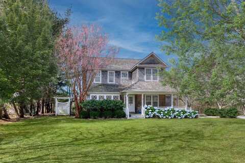 19 Horseshoe Drive N., East Hampton, NY 11937