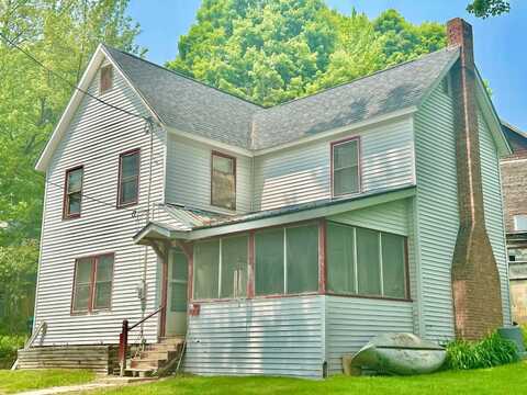 85 Margaret St, Saranac Lake, NY 12983