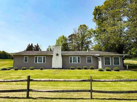 560 Reservoir Hill Rd, Norwich, NY 13815