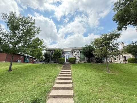 617 Desoto Dr, Desoto, TX 75115