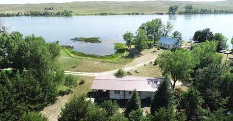 85827 Clear Lake Ave., Ainsworth, NE 69210