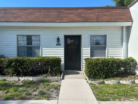 13829 Mission Oaks Blvd, Seminole, FL 33776