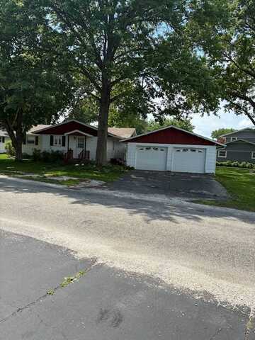 6 French Dr, Virginia, IL 62691