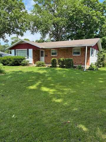 6 French Dr, Virginia, IL 62691