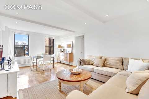 136 Waverly Place, New York, NY 10014