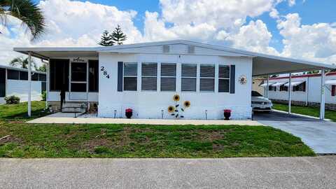 284 Country Club Circle N, Lakeland, FL 33803