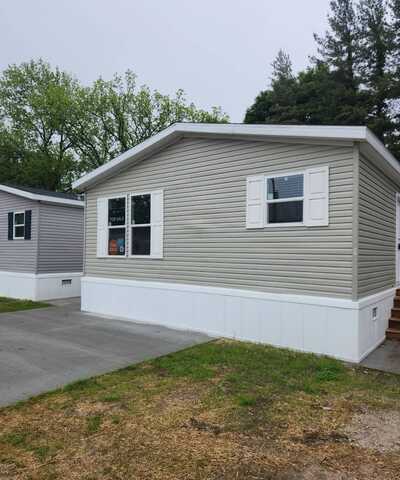 35 Landrey Dr., Vincennes, IN 47591