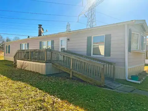 18592 Edwards Rd., DOYLESTOWN, OH 44230