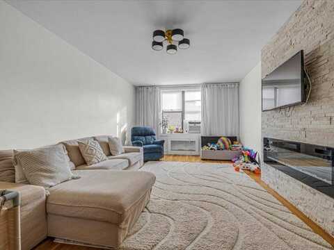 2 West End Ave, Brooklyn, NY 11235