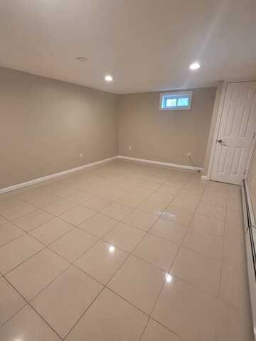 Court, Westbury, NY 11590