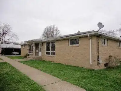201 Clara Ct, Louisville, OH 44641