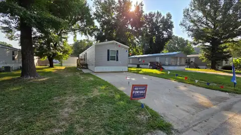 27 Lepere Ct, Dupo, IL 62239