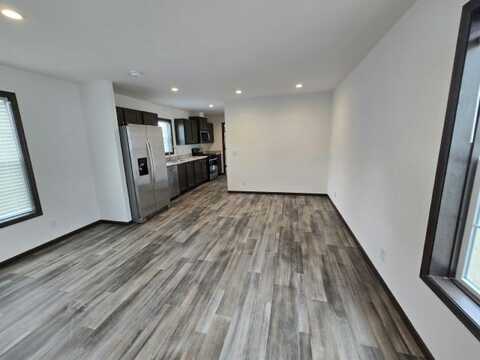 365 Brutus Drive, Lakeville, MN 55044