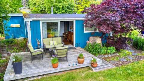 1911 APA Road, Point Roberts, WA 98281